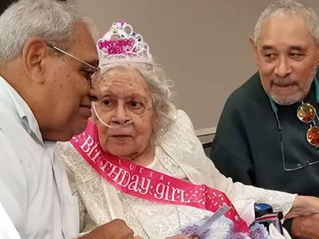 A 105-year-old woman in the United States defeated Corona with the help of a vaccine