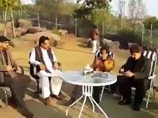Azad Chairman Mianwali Aal bni gala mein Imran Khan se mulaqat ke bad PTI mein Shamil ho gya..