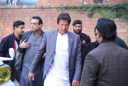 Imran Khan visits Capt Mubeen Ahmed's house for condolence