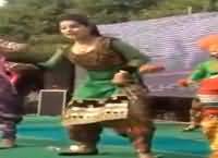 Is Punjabi Larki Ki Adaein Check Karein